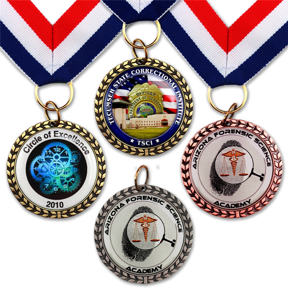 Medal w/ Wreath Border - Full Color Imprint - 6 Day Production